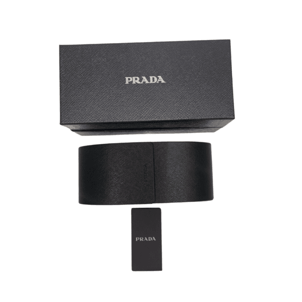 Estuche Prada negro