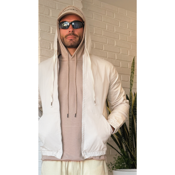Campera con capucha clásica