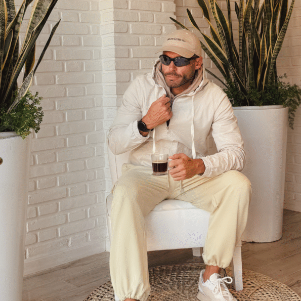Campera con capucha clásica